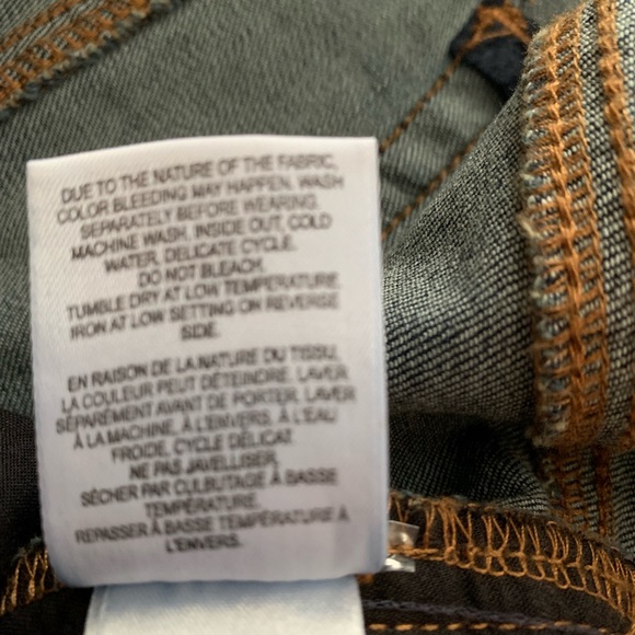 DC Jean crops, plus size, slit on sides, dark blue, high rise, stretchy,NWOT, 16 - Picture 7 of 9